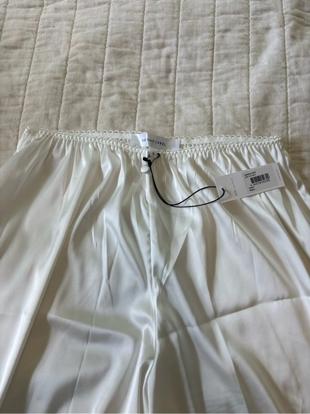 Kat The Label effortless white